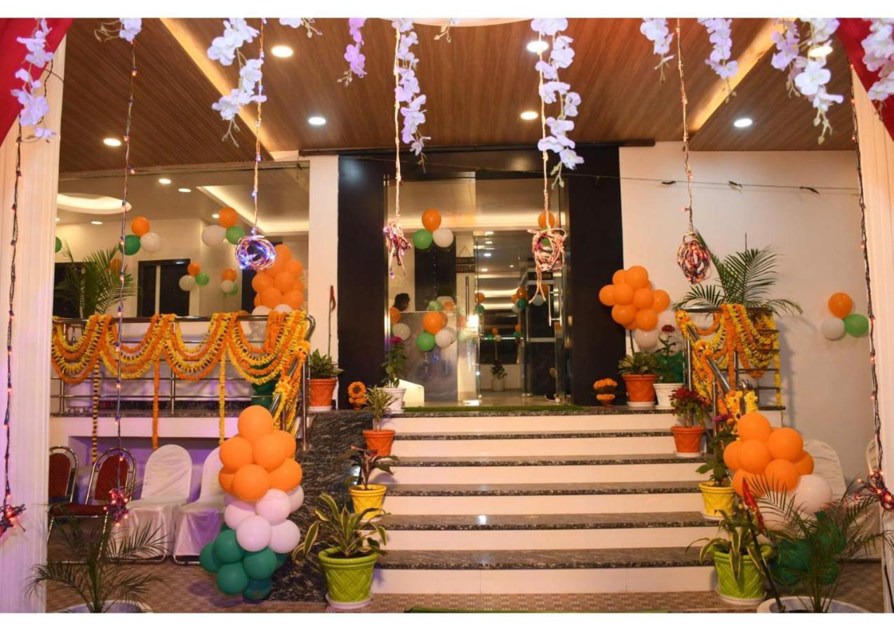 Hotel Ganga Kaveri Varanasi Esterno foto